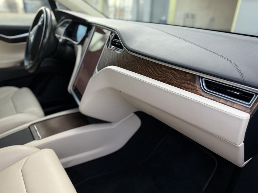 Продам Tesla Model X