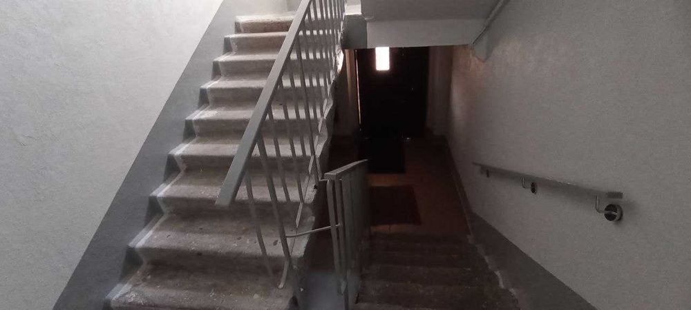 Продам 3 к квартиру ж\м Победа 5 - Набережная  Победы-пр Героев