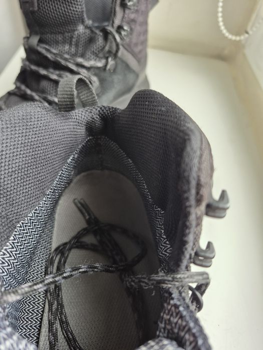 Ботинки-кросівки UNDER ARMOUR. Розмір 42