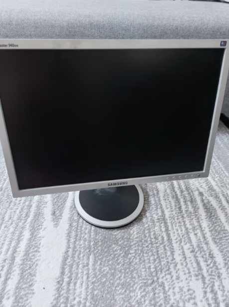 Monitor Samsung 19 cali 940bw