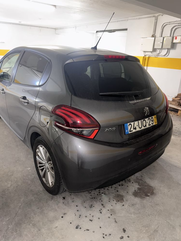 Peugeot 208 BlueHDI Style 1.6cc 100cv *Nacional*