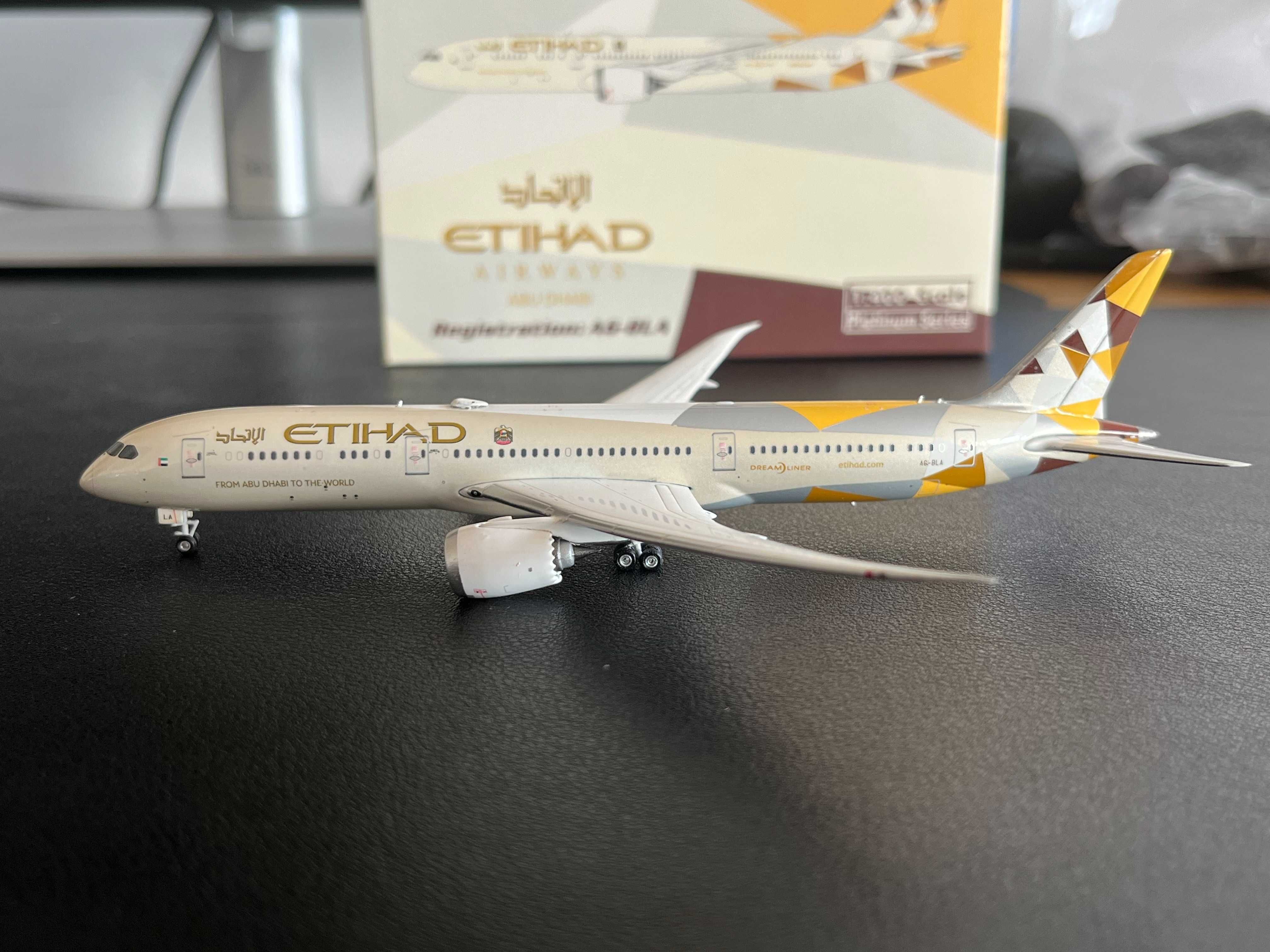 Miniatura Etihad B787