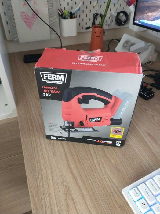 Akumulatorowa wyrzynarka FERM 20V