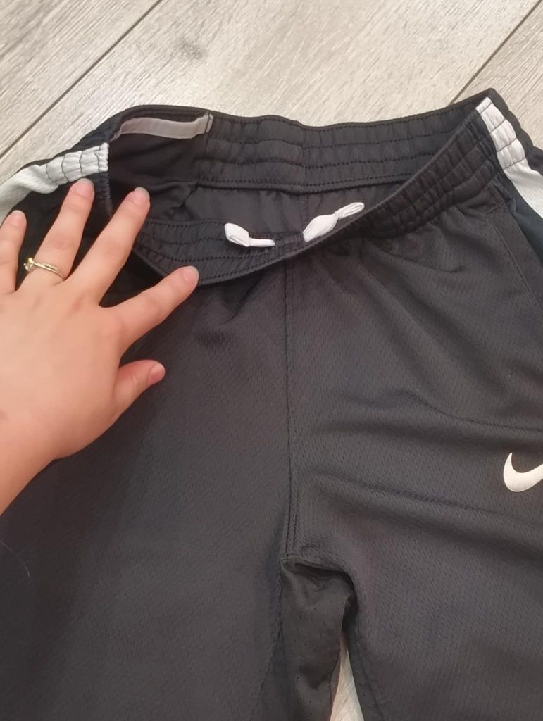 Spodenki Nike Używane