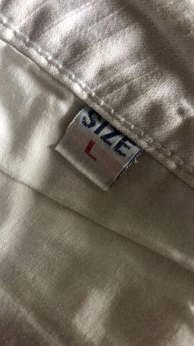 Calça curta até ao joelho