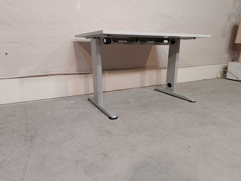 Biurko z regulacją wysokości 120x80x64-82