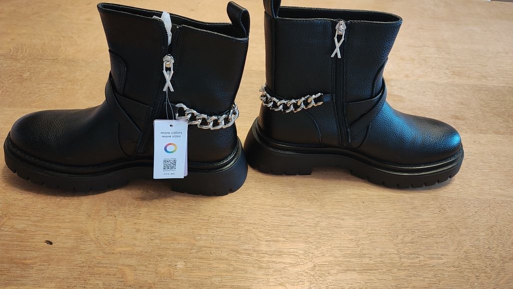 DeeZee Roxie nowe czarne botki 41 trapery workery z łańcuchem rockowe