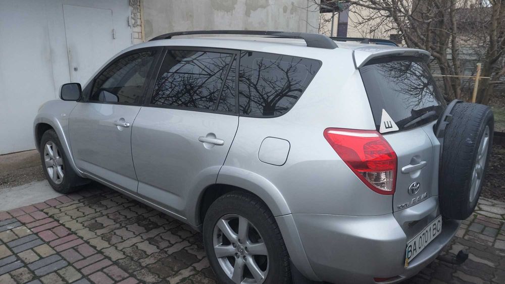 Toyota RAV - 4 лонг 2006 рік газ-бензин