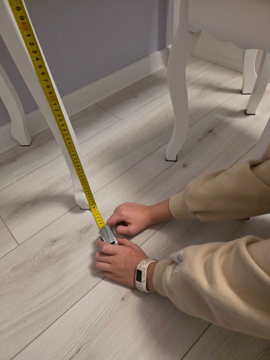 Toaletka z siedziskiem