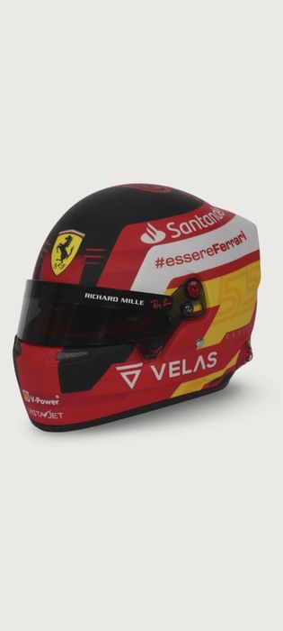 Capacetes dos pilotos de F1 da Ferrari na escala 1/2