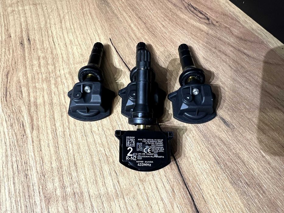 Czujniki ciśnienia opon powietrza Renault^ NISSAN^ TPMS^ Nowe^