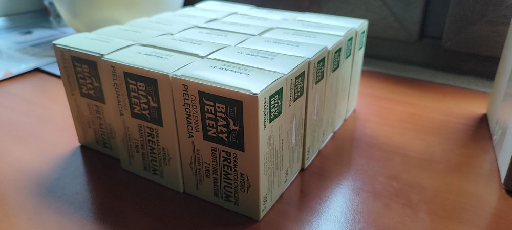 Zestaw mydeł Biały Jeleń 18 sztuk.