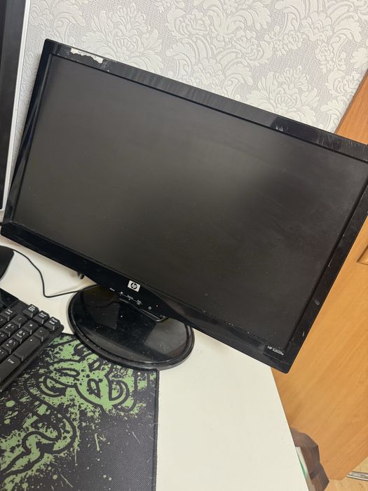 Продам 2 монитора hp s2031a  20”