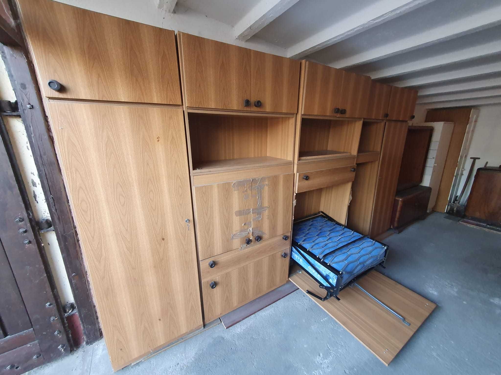 Meblościanka PRL Retro z lat 80` z wysuwanym łóżkiem POZNAŃ