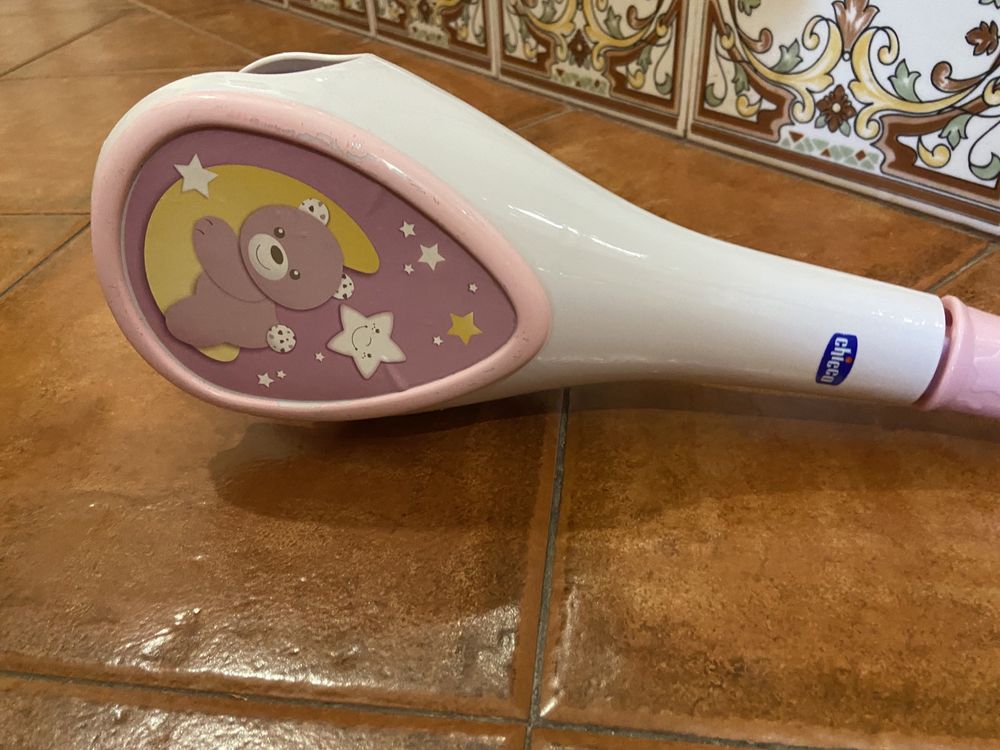 Brinquedo de menina para colocar numa cama
