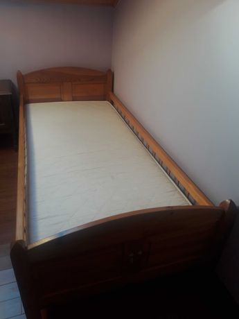 Łóżko drewniane 100x200 oraz materac