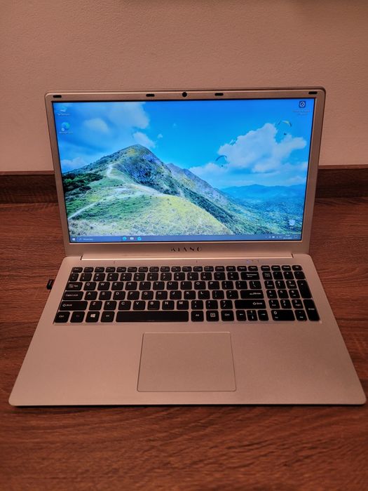 Laptop KIANO SlimNote 15.6 * 4/32/500GB * FullHD