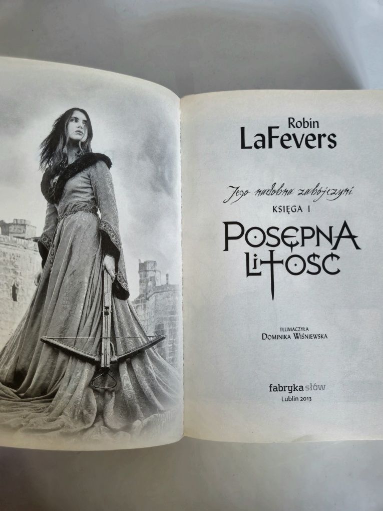Książka Posępna Litość, Robin LaFevers