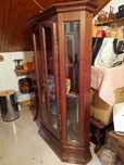 Cristaleira com portas em vidro