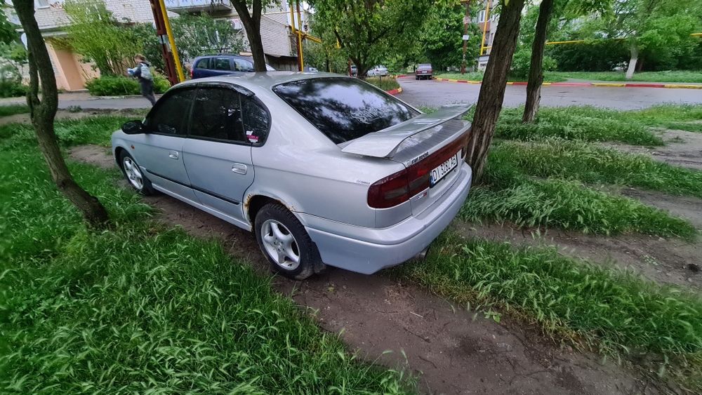 Subaru Legacy 2.0 газ/бензин