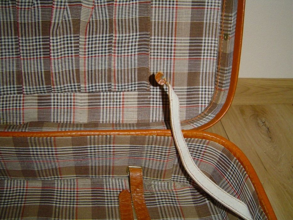 Walizka ze skóry ok. 30 litrów