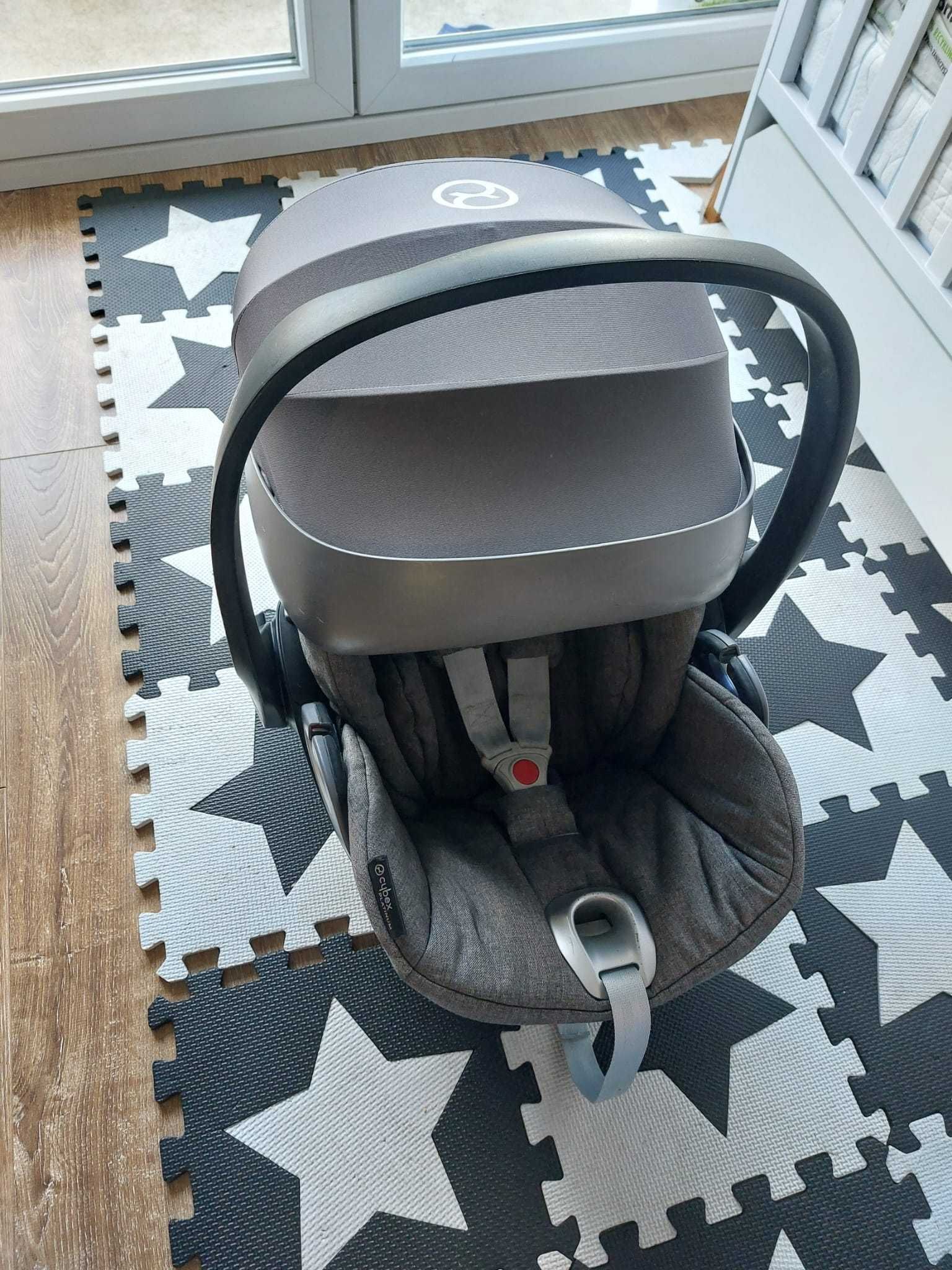 Fotelik samochodowy 0-13 kg Cybex Cloud Q Plus wraz z bazą.
