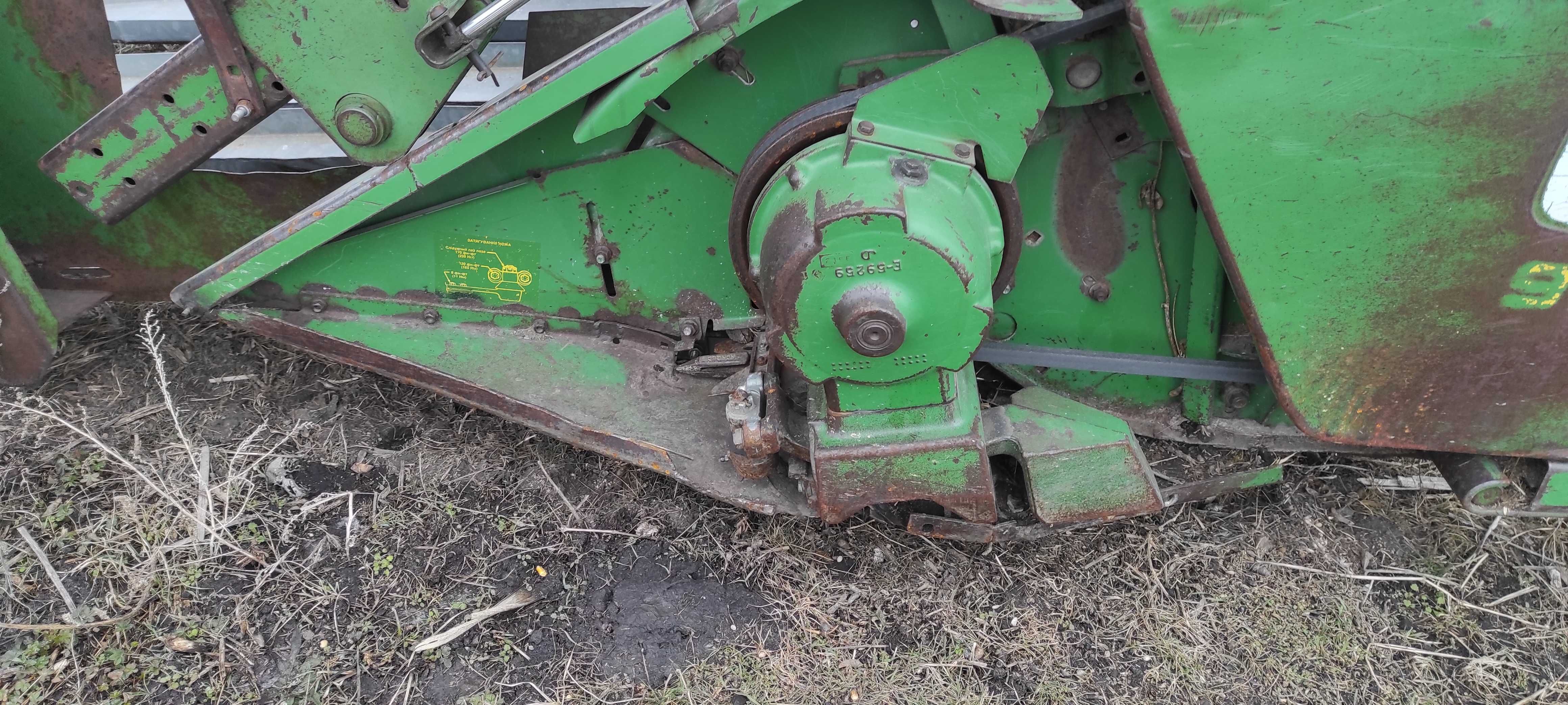 Комбайн John Deere 9500