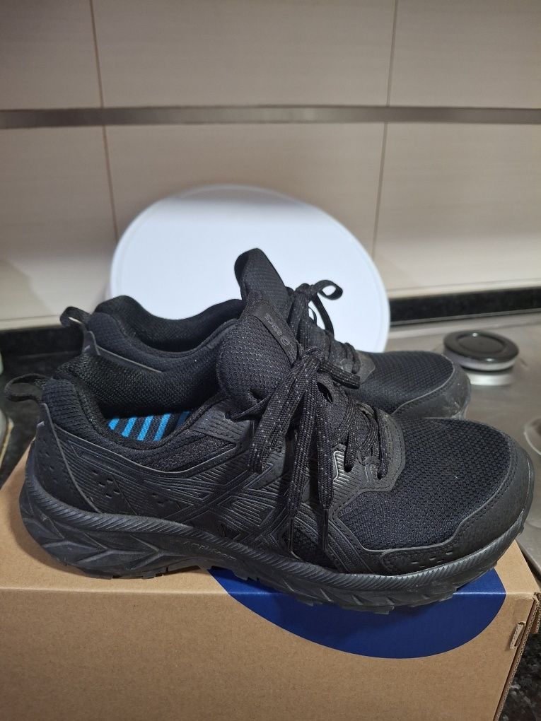 Tenis asics semi novos