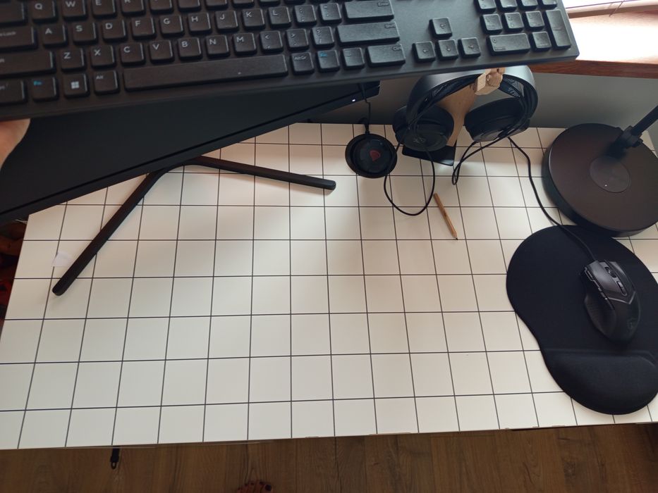 Sprzedam biurko Micke Ikea