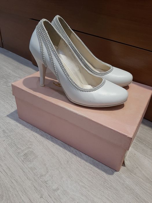 Продам свадебные туфли