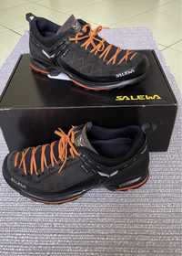 Buty trekkingowe Salewa MTN TRAINER 2 GTX czarne