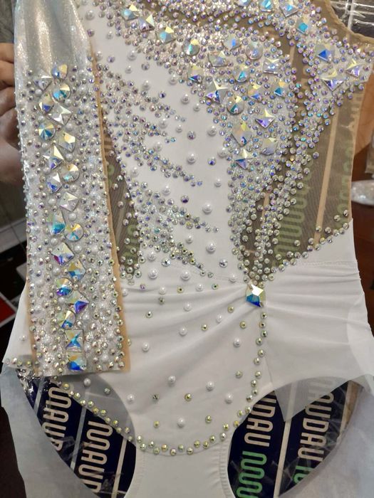 Терміново Купальник для гімнастики/виступів на зріст 122-128. Білий