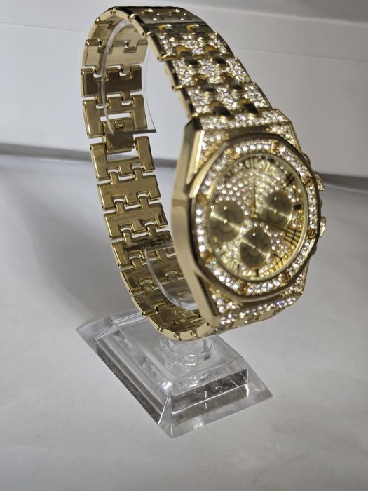 Złoty zegarek vintage – kwarcowy chronograf