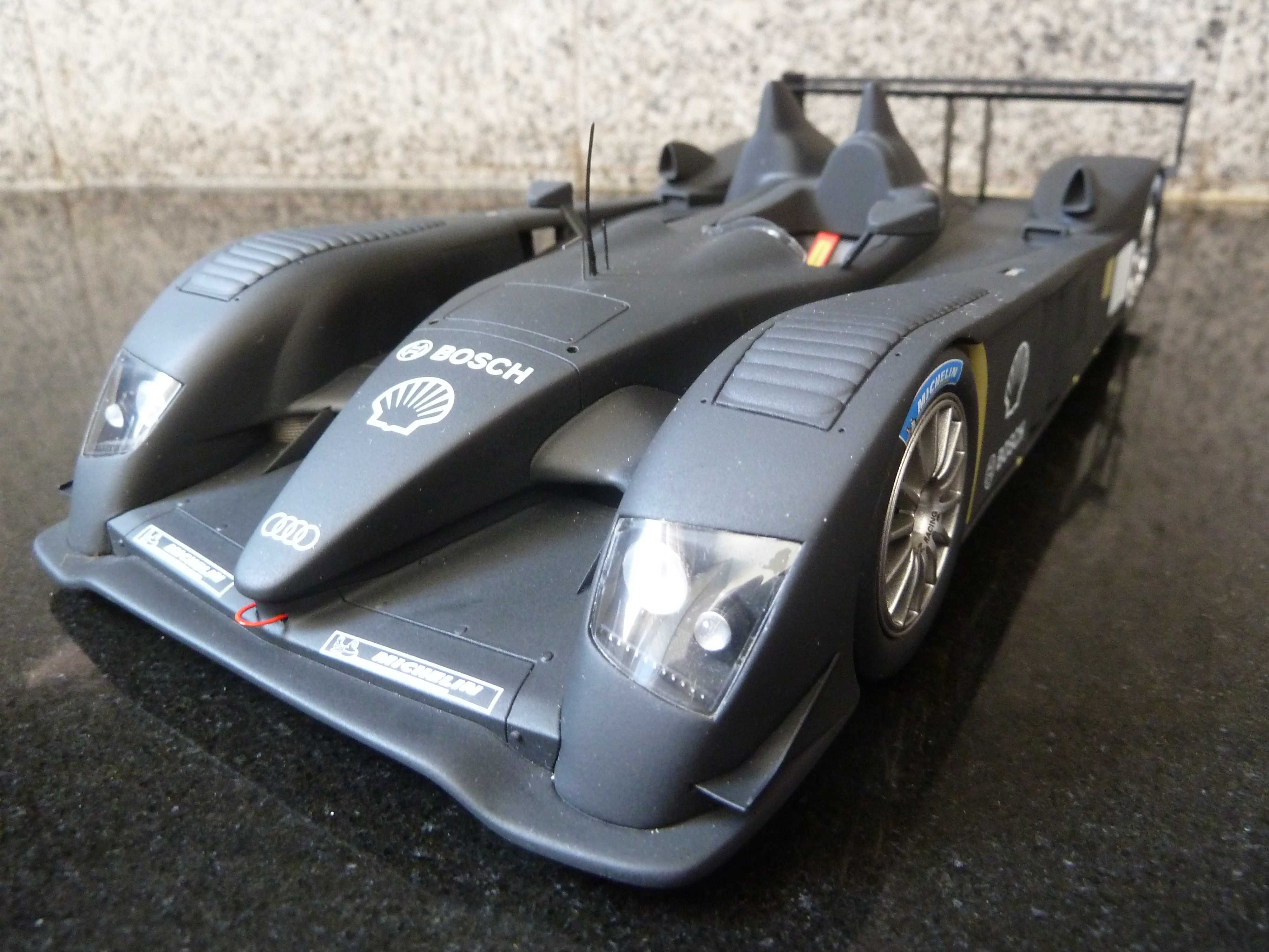 1:18 Spark, Audi R10 TDI, Test Car 2006 AutoArt Minichamps