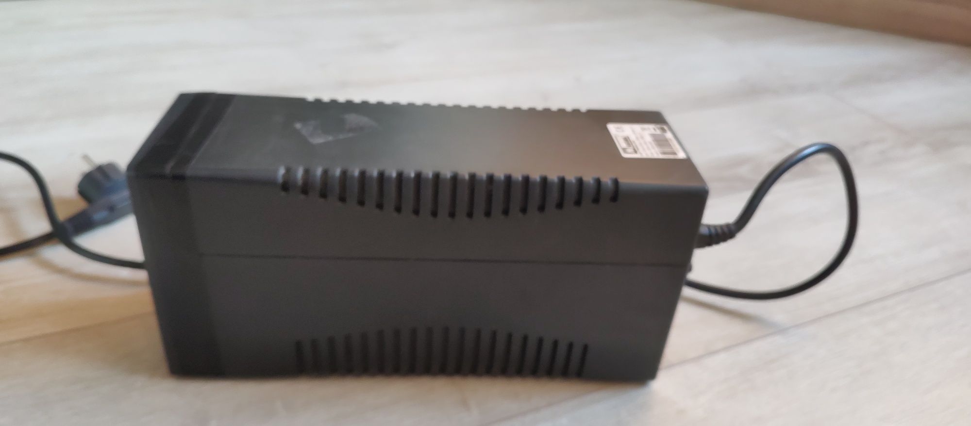 UPS zasilacz awaryjny Mustek PowerMust 424e 240W nowy akumulator