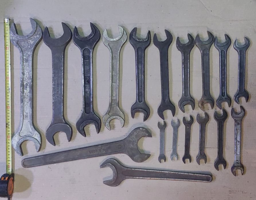 Ключ гаечний рожковий,торцевий,токарний.