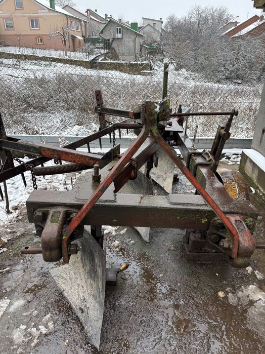 Плуг ПН 3-35 (3 корпусний)