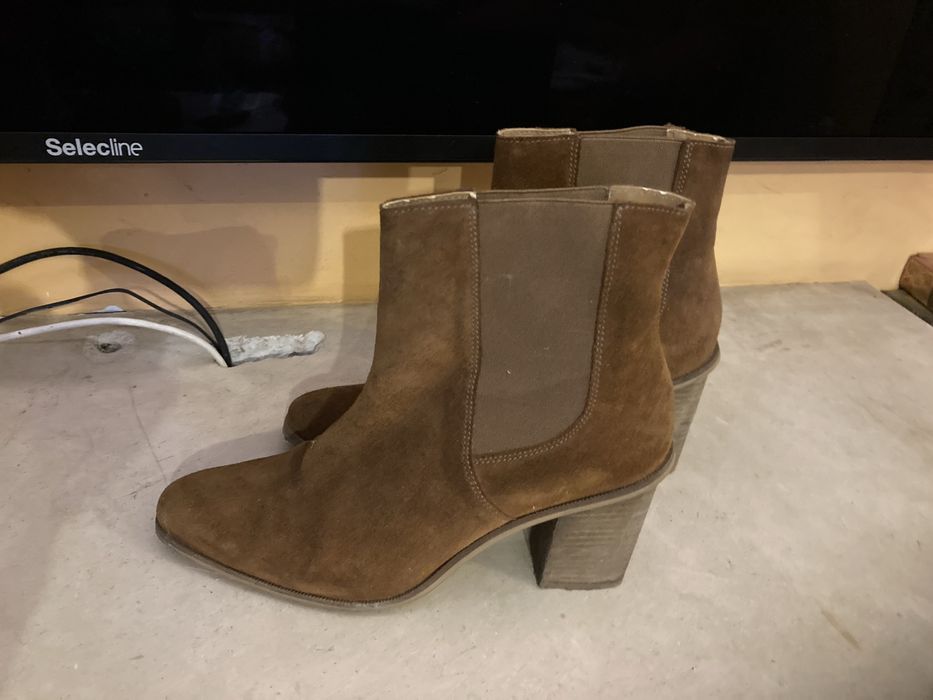 Botas de cano curto da Mango em bom estado