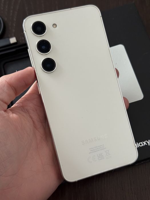 Samsung S23 biały z pudełkiem – jak nowy, bez blokad