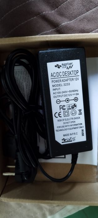 Sprzedam zasilacz impulsowy desktop 12V 5.0A