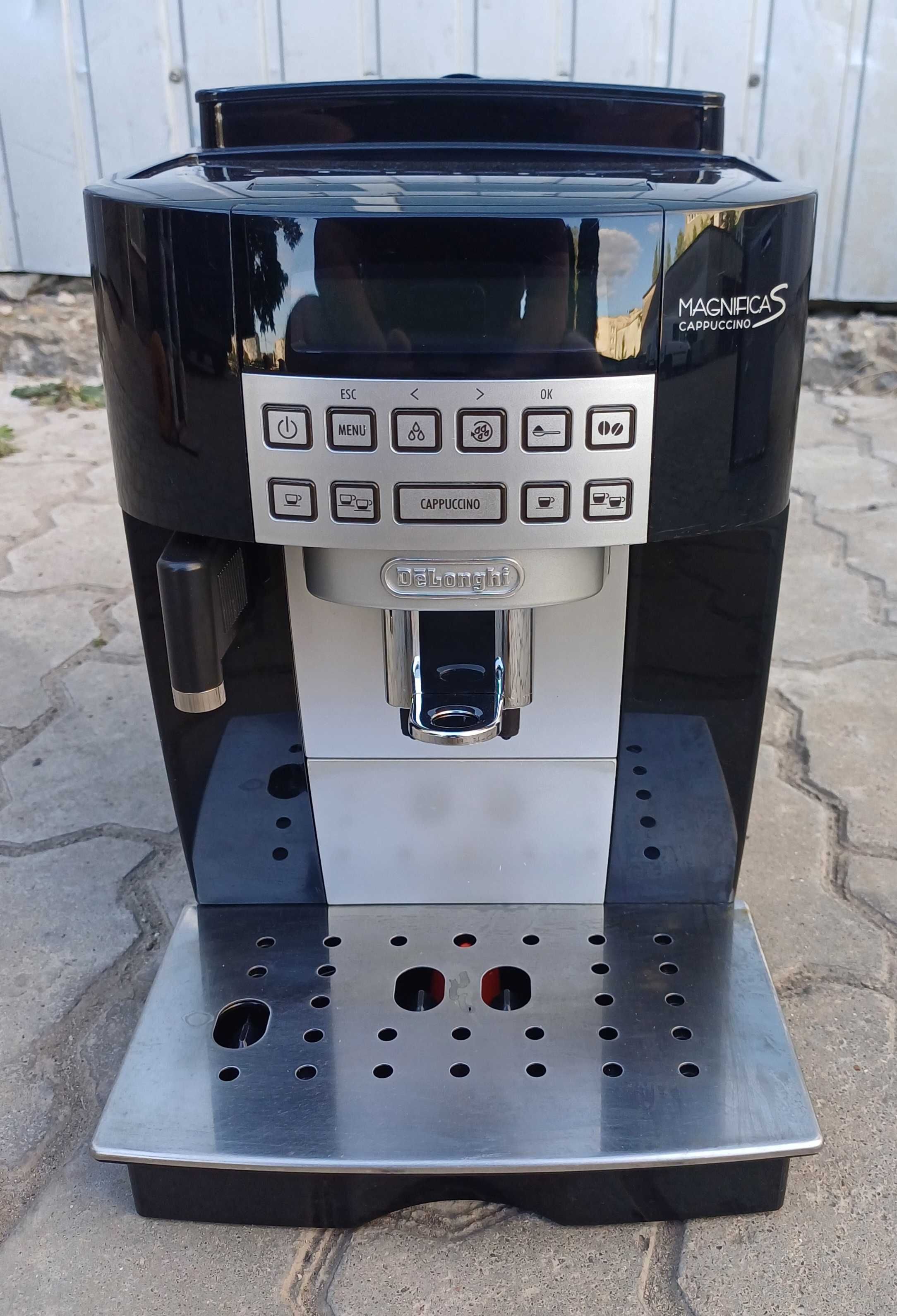 Кофемашина кофеварка DeLonghi ECAM 22.360 B Magnifica S cappuccino