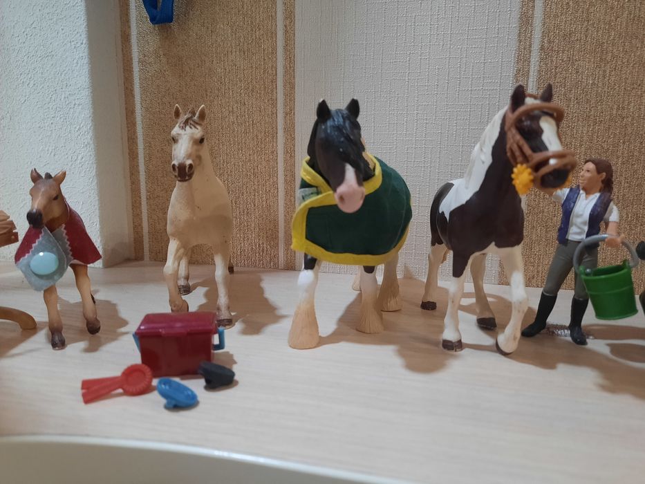 Фігурки  Schleich