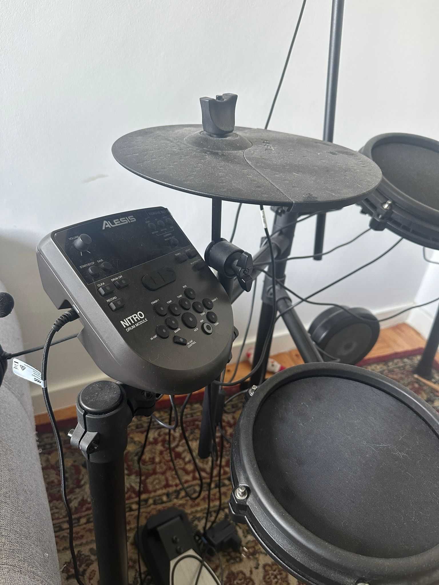Bateria alesis nitron