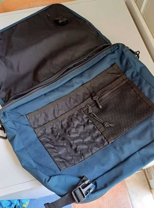 Mala Eastpak (modelo exclusivo)