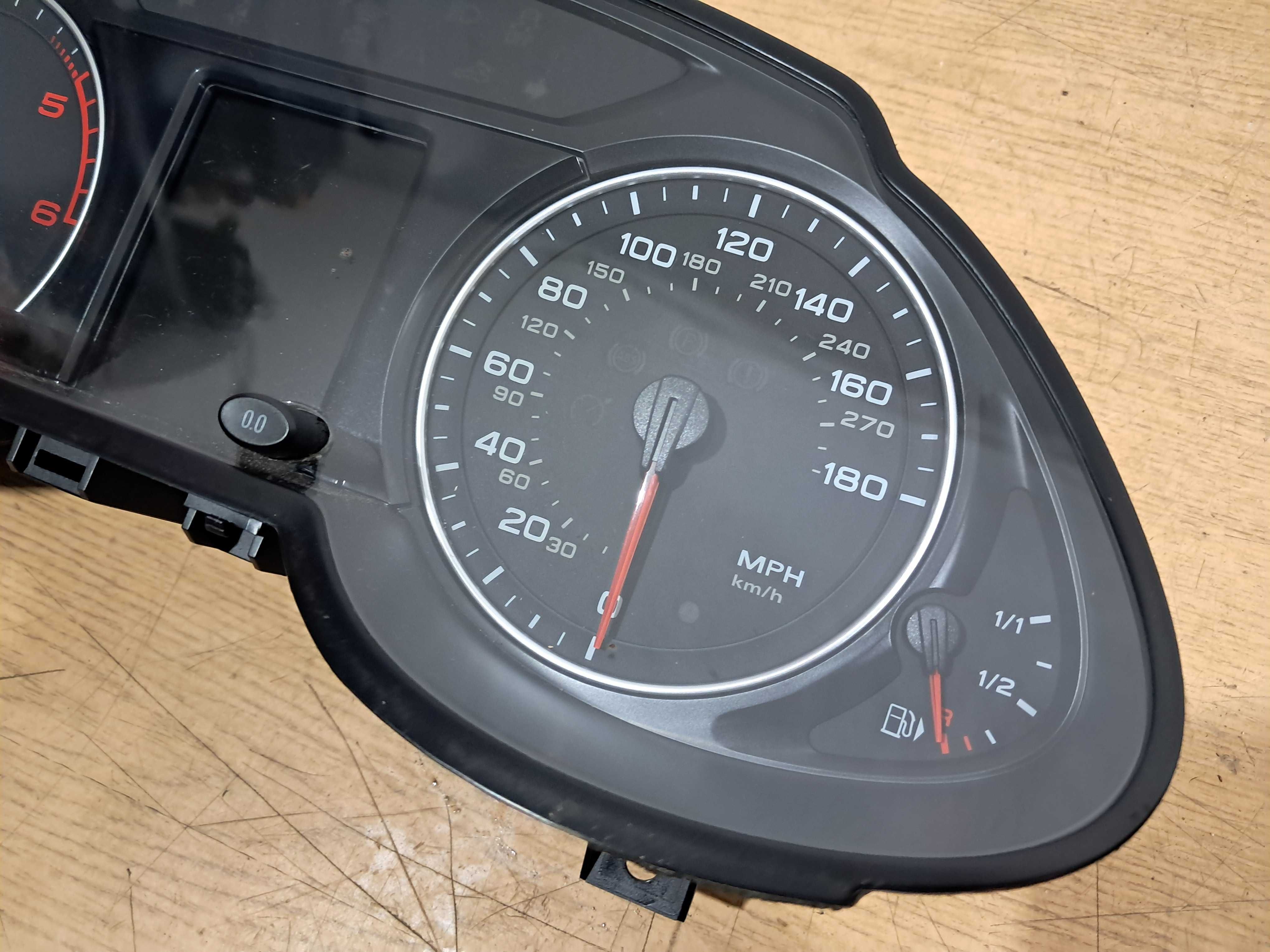 AUDI Q5 8R zegar licznik zegary automat 2.0 3.0 TDI ANGLIK