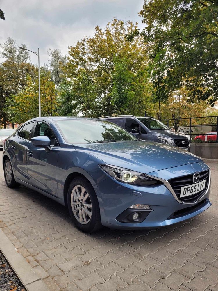 Sprzedam mazda 3 sedan 2015 rok super stan anglik po serwisie oc