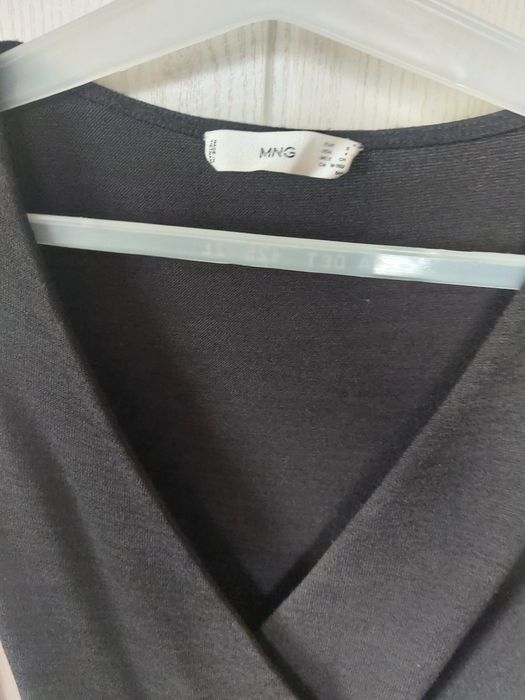 Czarna sukienka klasyczna