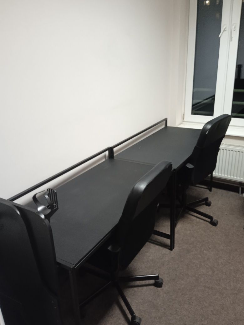 Biurka i fotele na wyposażenie biura