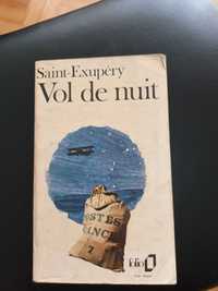 Livro em francês "Vol de nuit"