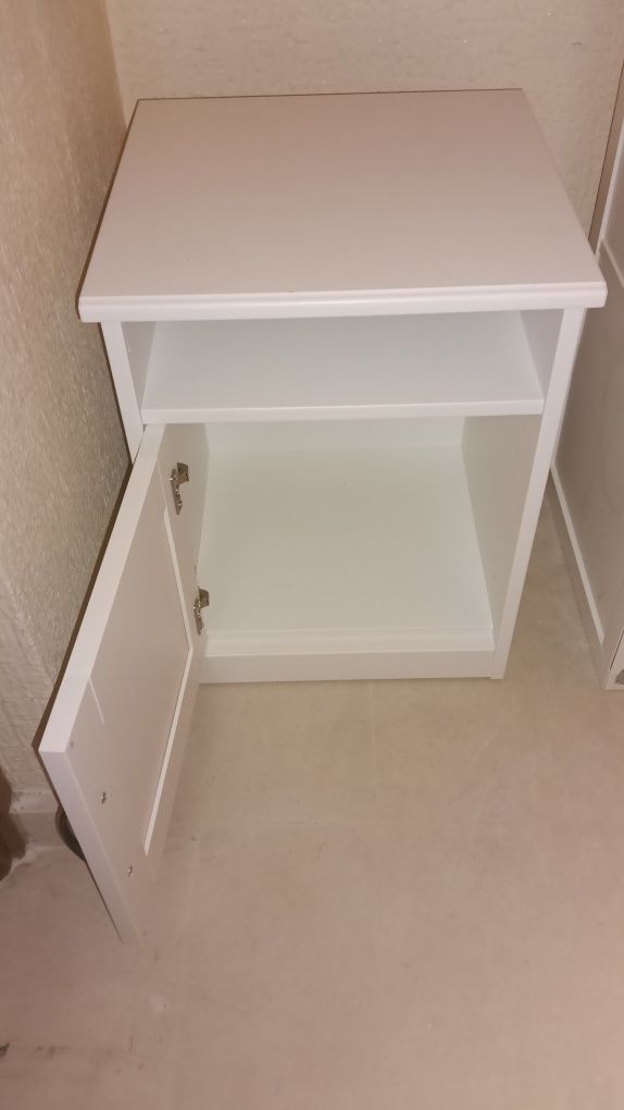 Mesa cabeceira - IKEA